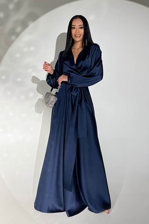 Элегантное вечернее платье из шелка синего цвета - фото