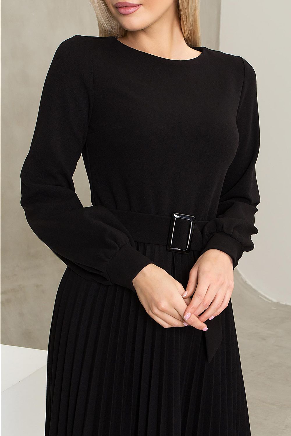 Елегантна сукня міді з плісированою спідницею чорна - фото