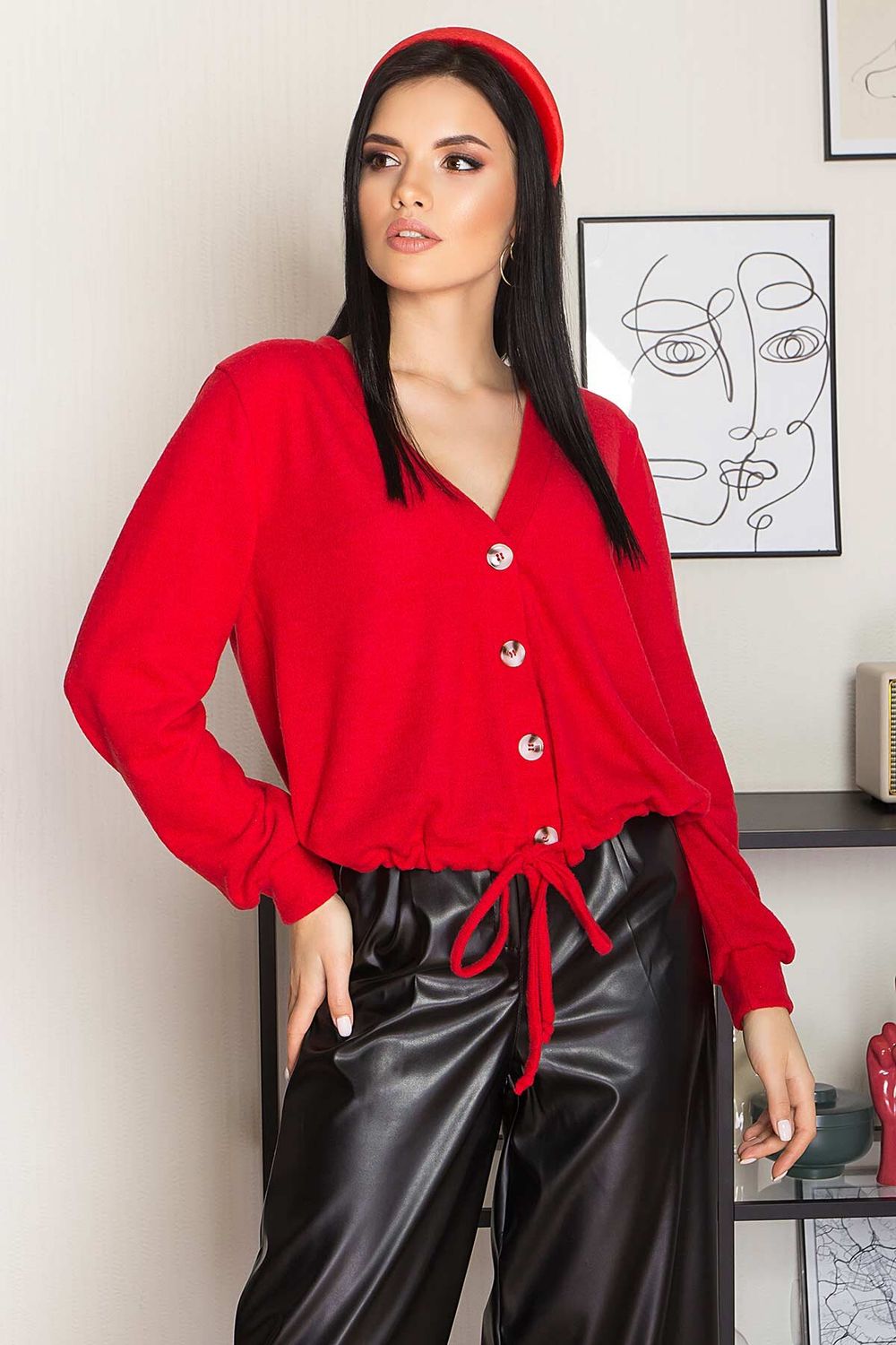 Кофта жіноча з трикотажу на ґудзиках червона - фото