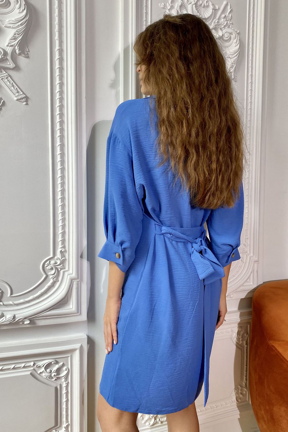 Летнее платье рубашка оверсайз голубого цвета - фото