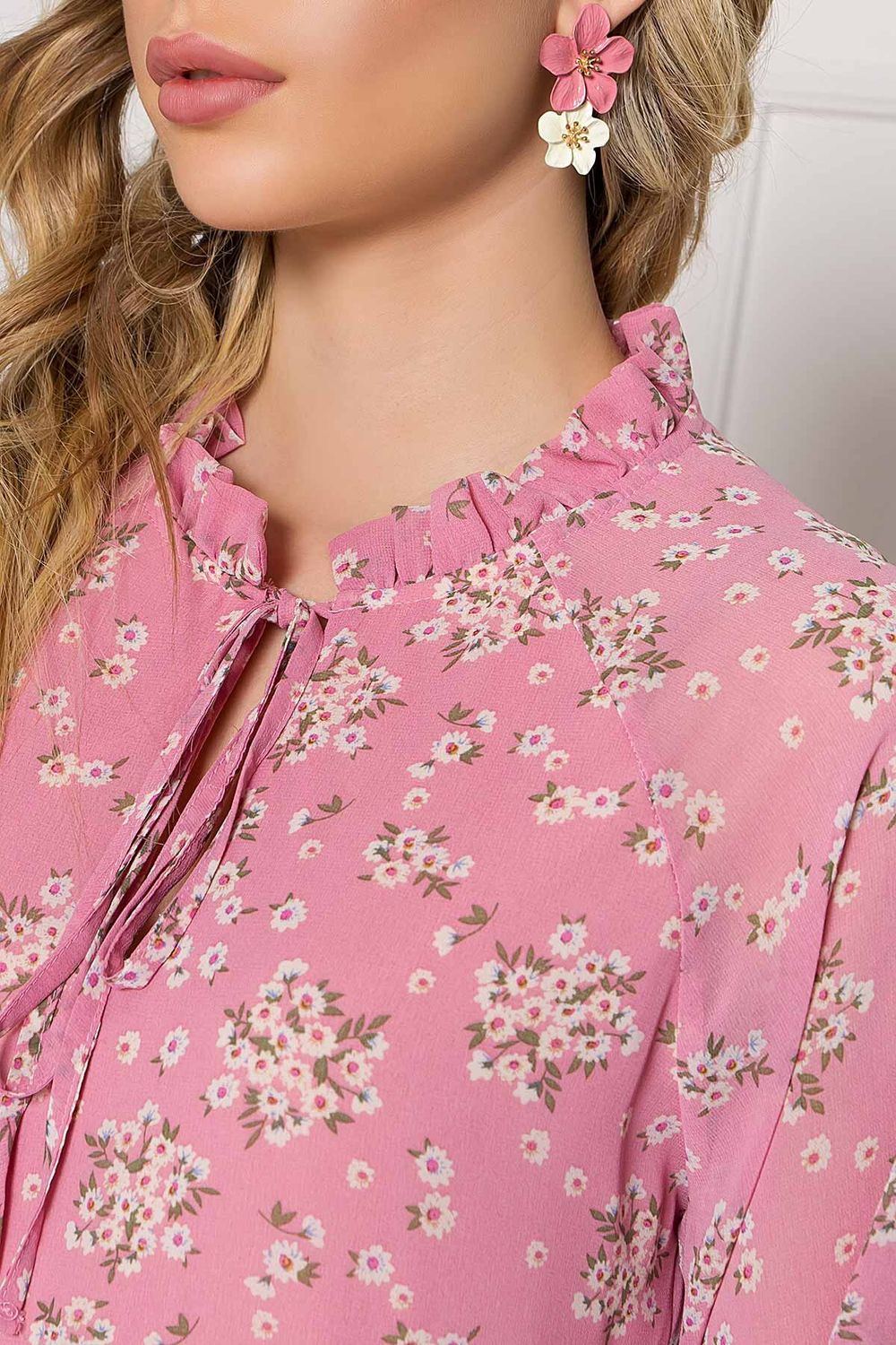 Рожеве шифонове плаття з квітковим принтом - фото