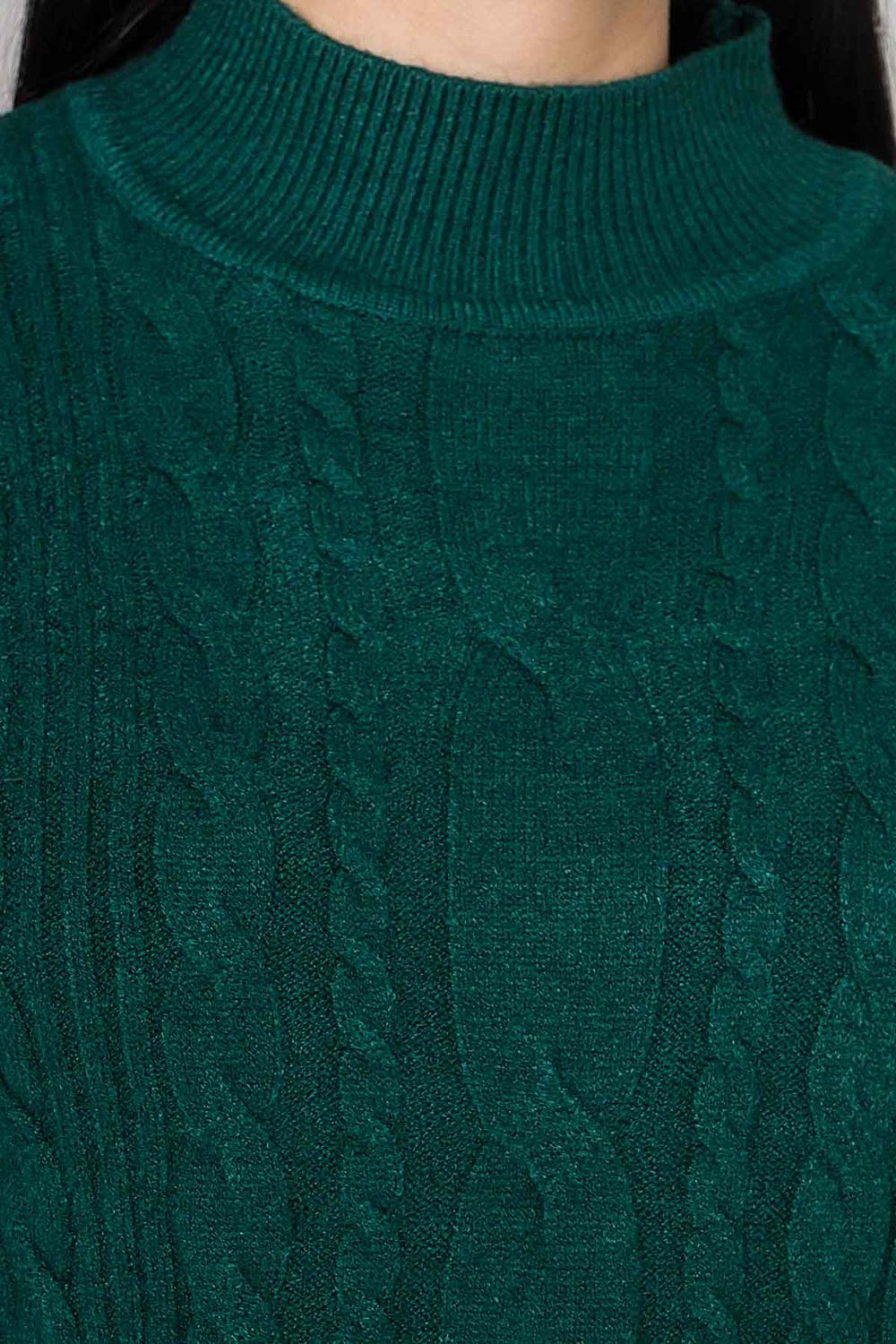 Жіночий в'язаний светр з візерунком коси зеленого кольору - фото