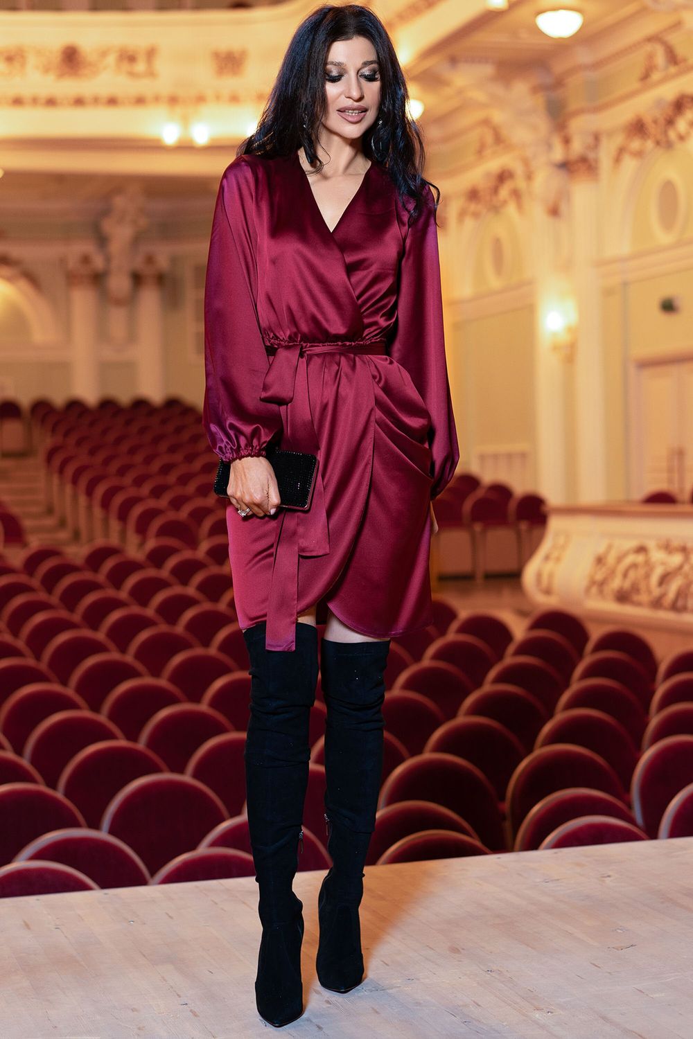 Красиве шовкове плаття з запахом бордове - фото
