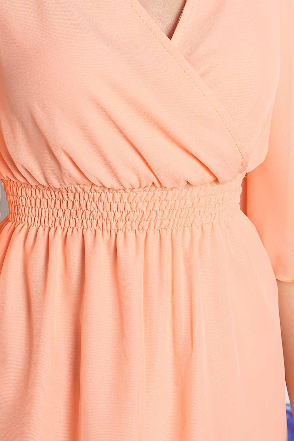 Шифоновое летнее платье в высокой талией персиковое - фото
