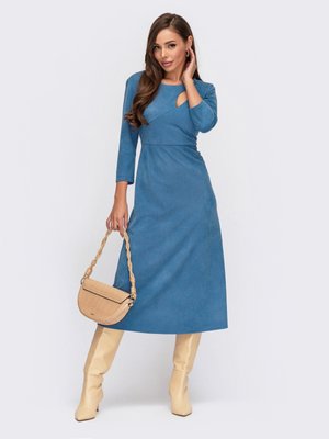 Блакитне замшеве плаття зі спідницею сонце-кльош - фото