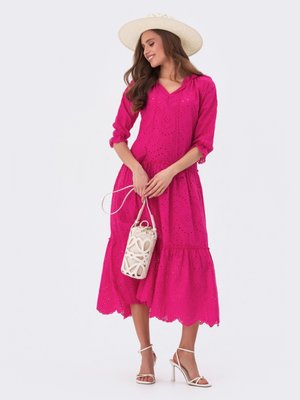 Рожева літня сукня з прошви вільного крою - фото