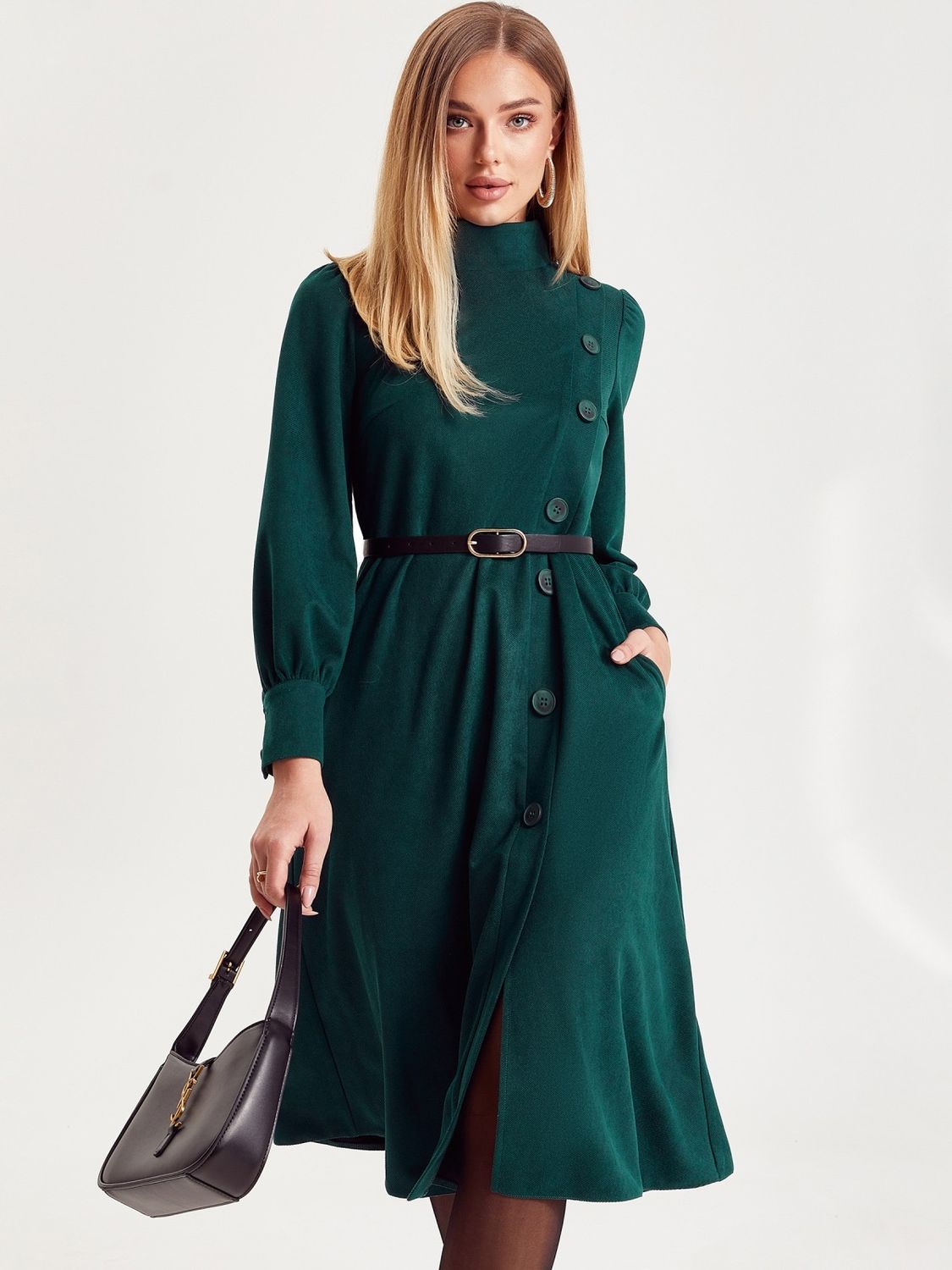 Замшевое платье гольф в деловом стиле зеленое - фото