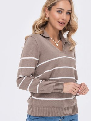 Жіночий пуловер в'язаний бежевого кольору - фото