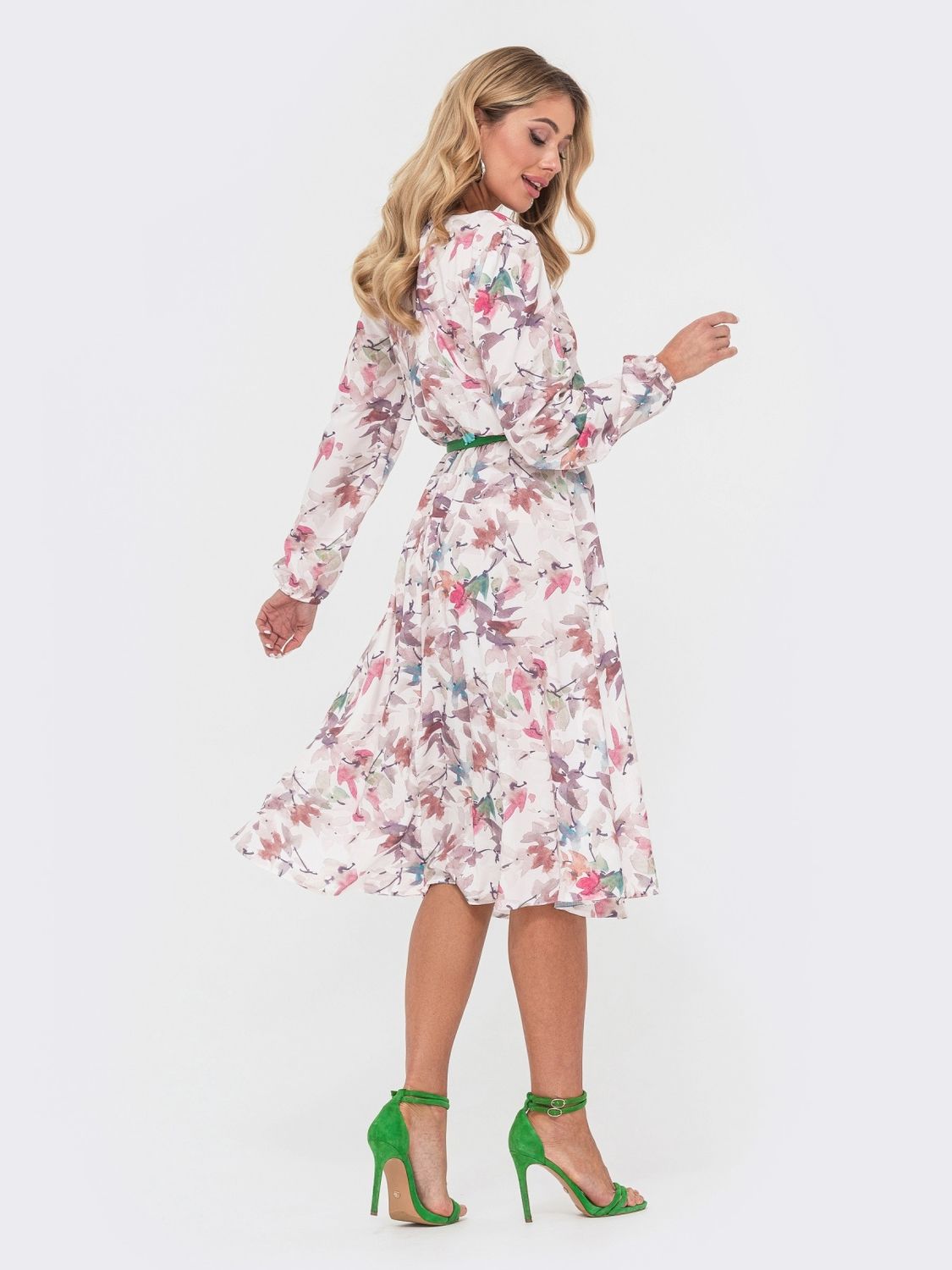 Повітряна сукня в квітковий принт - фото