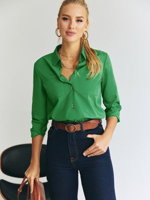 Стильная зеленая рубашка с накладными карманами - фото