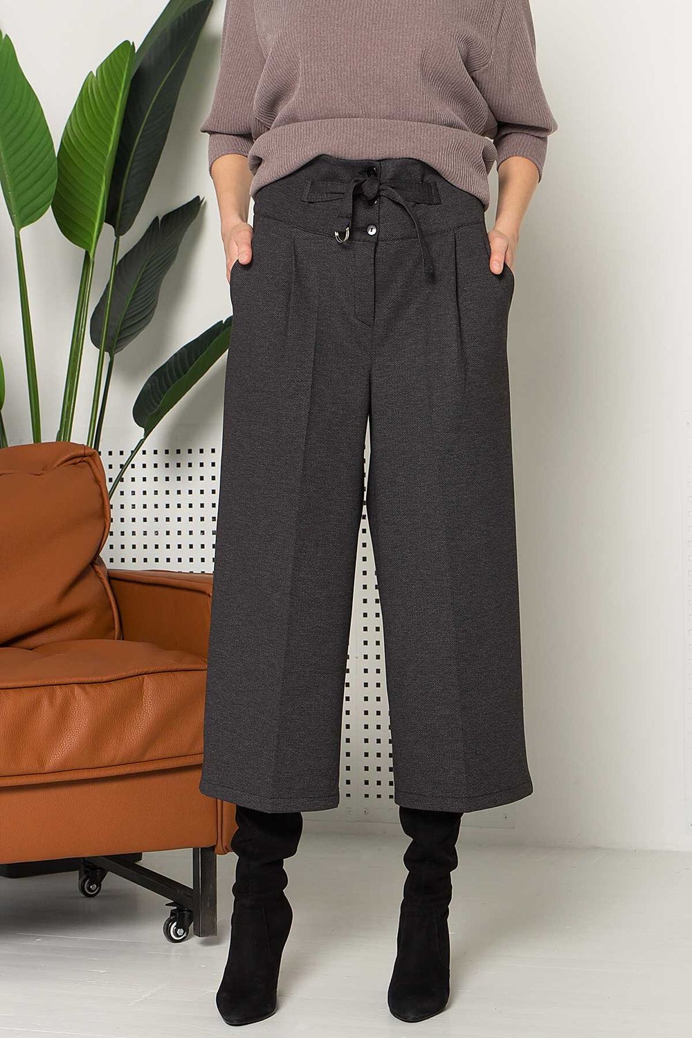 Трикотажные брюки-кюлоты с высокой талией - фото