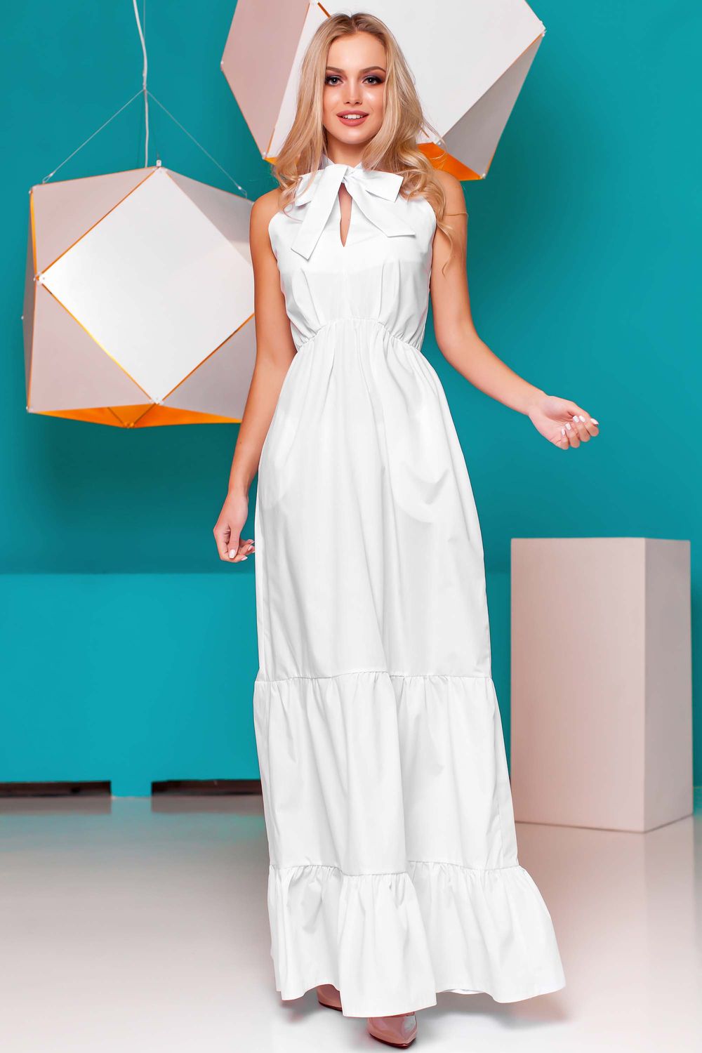 Біла літня сукня у підлогу у вечірньому стилі - фото