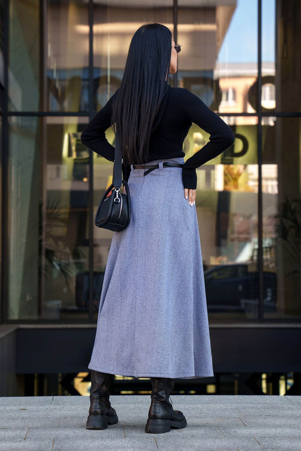 Теплая юбка А-силуэта светло-серого цвета - фото