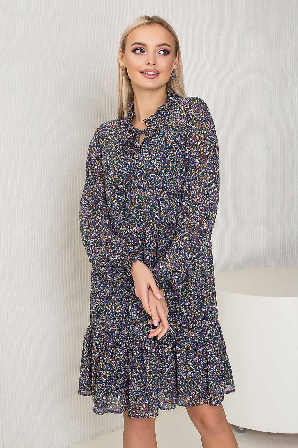 Шифонова сукня трапеція на весну з квітковим принтом - фото