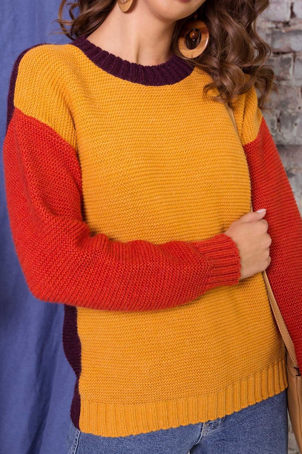 Женский вязаный джемпер трехцветный - фото