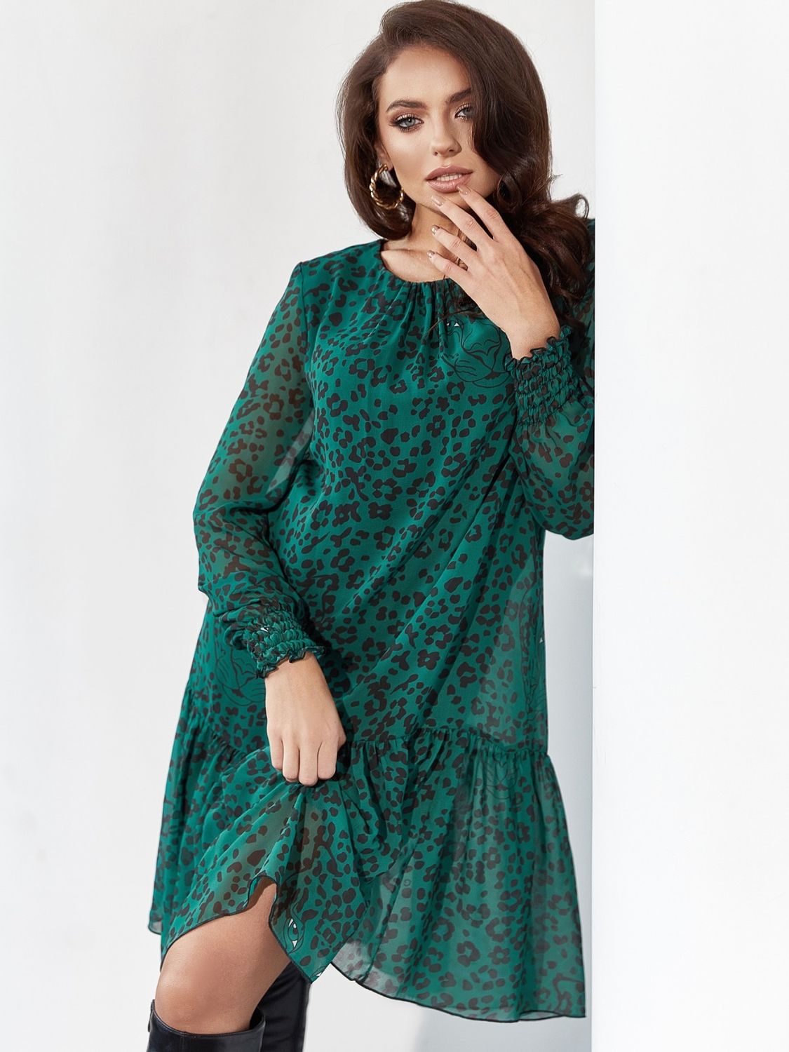 Жіночна шифонова сукня трапеція на весну зелене - фото
