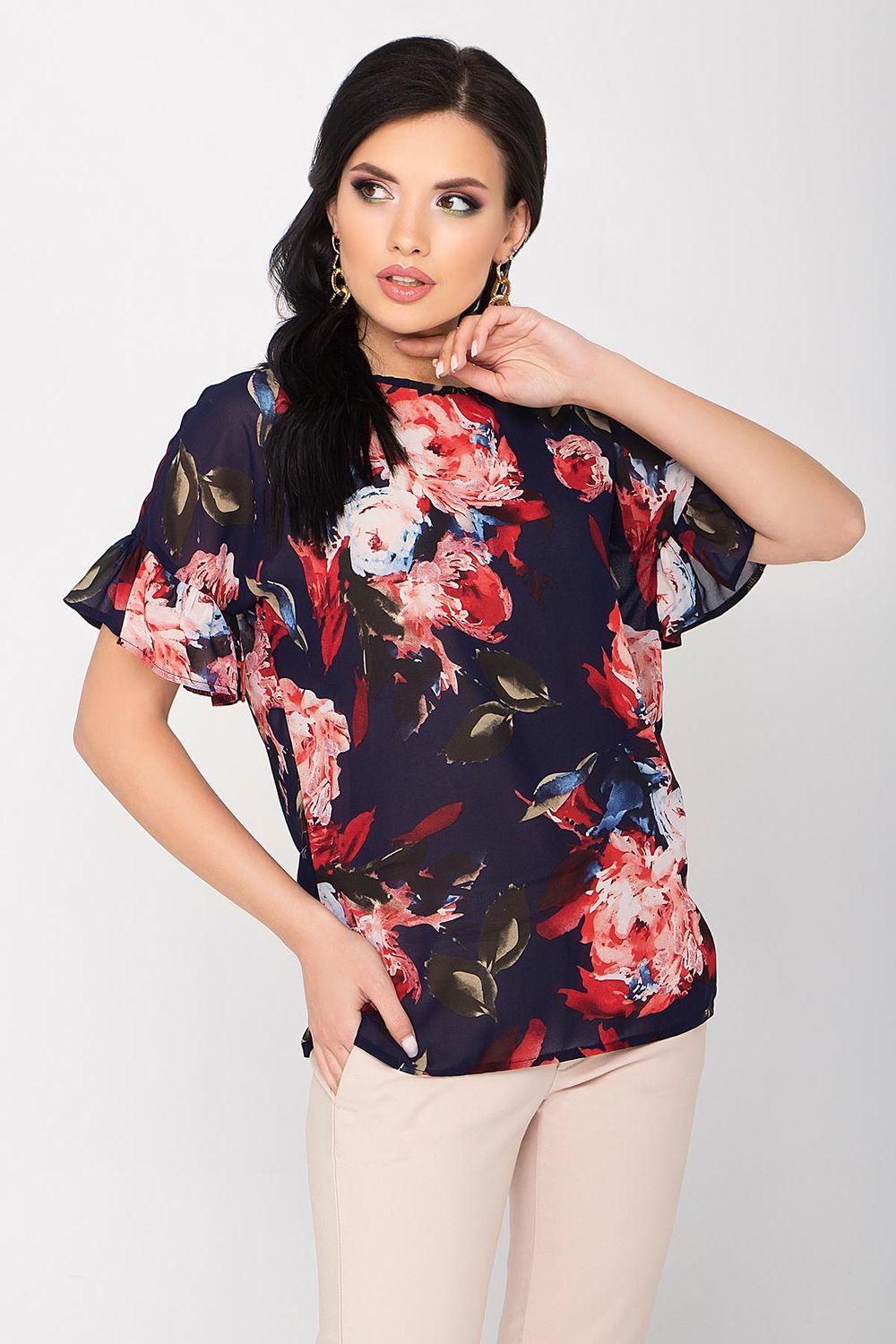 Шифоновая нарядная блузка с цветочным принтом - фото