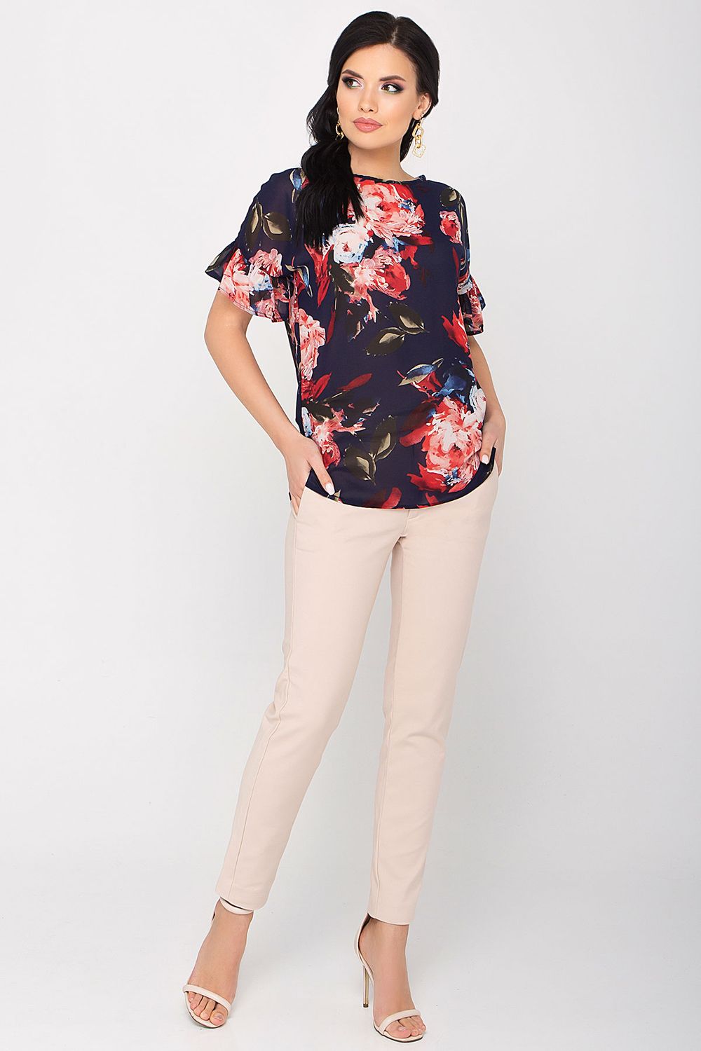 Шифоновая нарядная блузка с цветочным принтом - фото