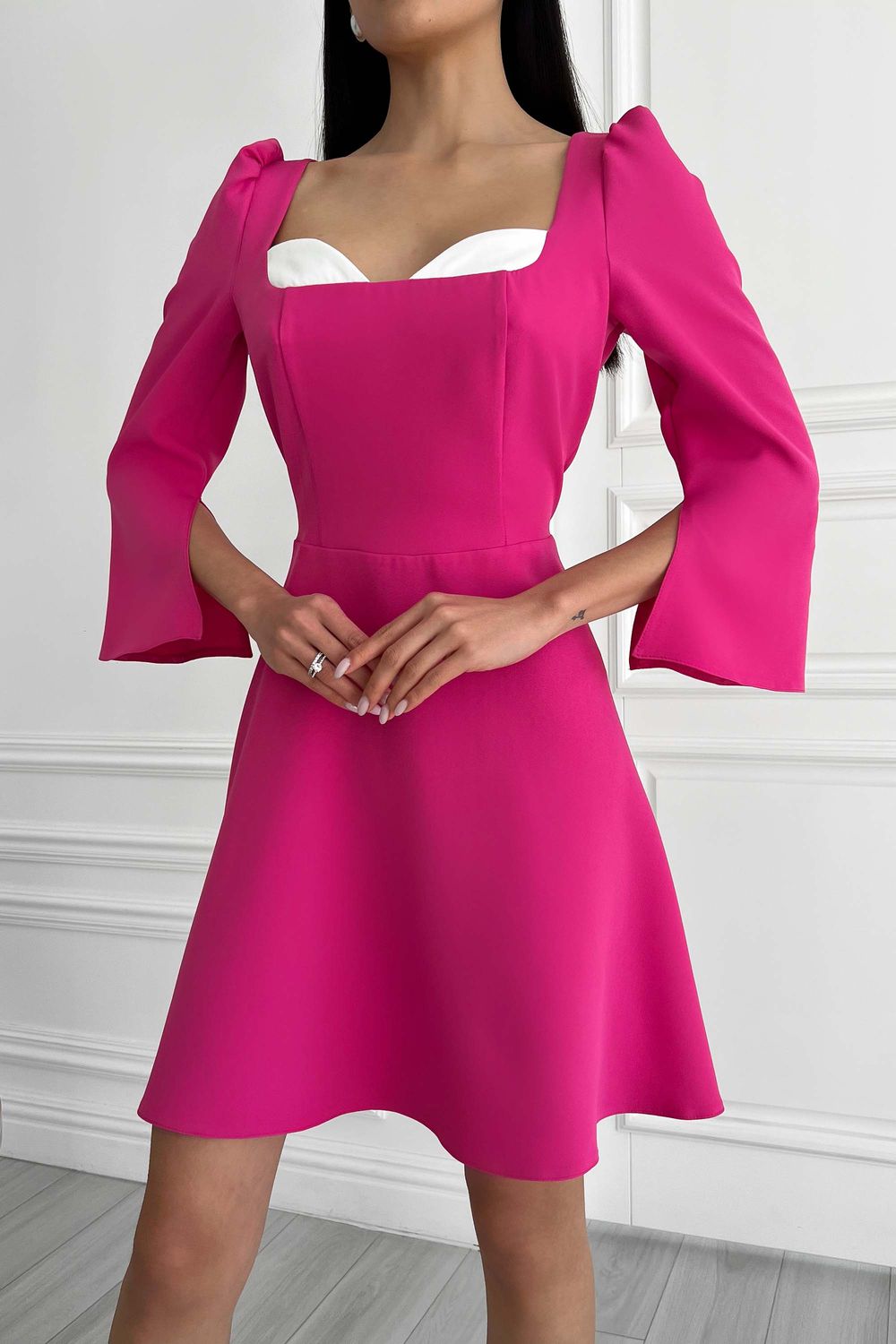 Елегантна вечірня сукня рожевого кольору - фото