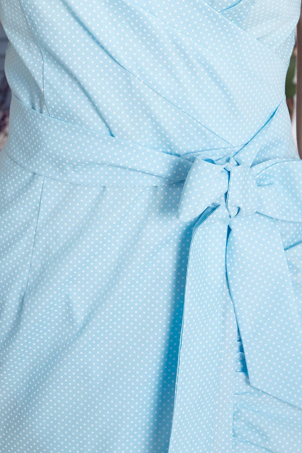 Короткий сарафан у горошок блакитний - фото