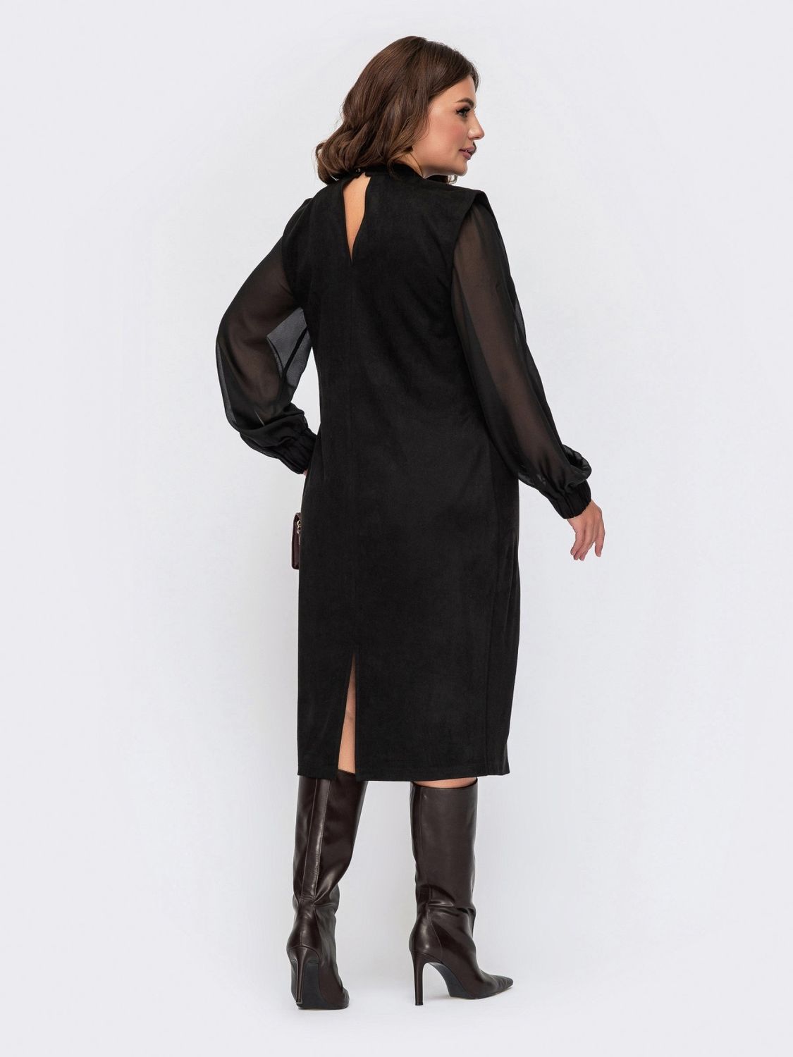 Чорне плаття із замші - фото