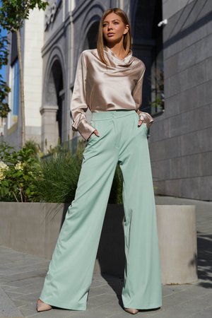 Жіночі брюки палаццо оливкового кольору - фото