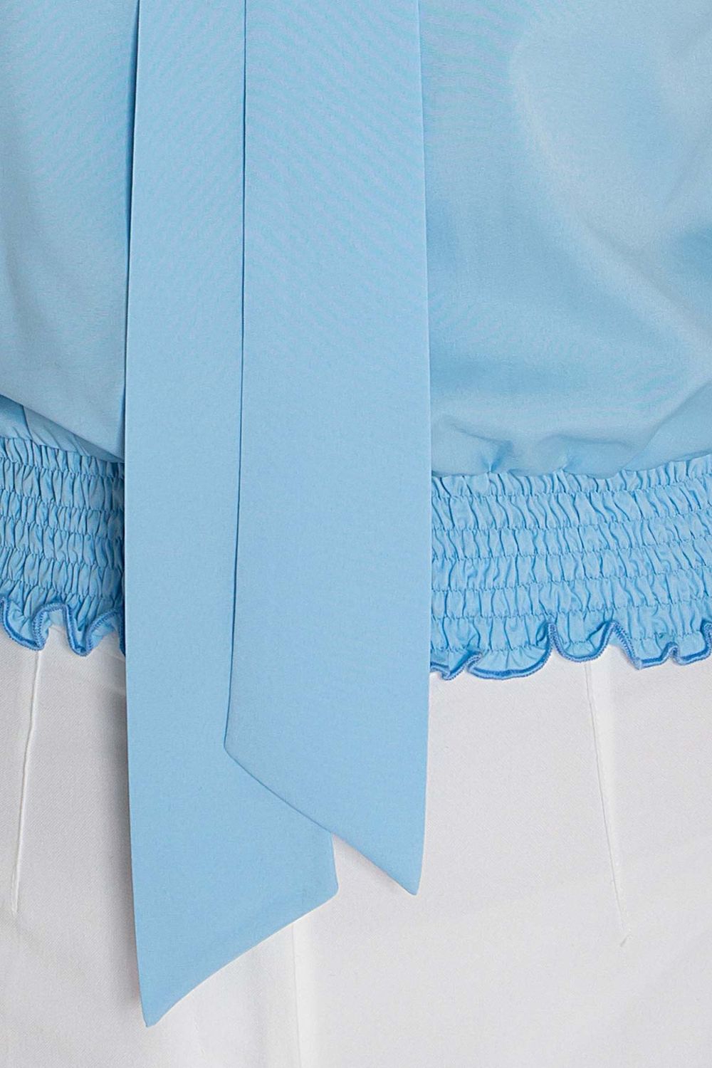 Нарядная модная блузка с гипюром голубого цвета - фото