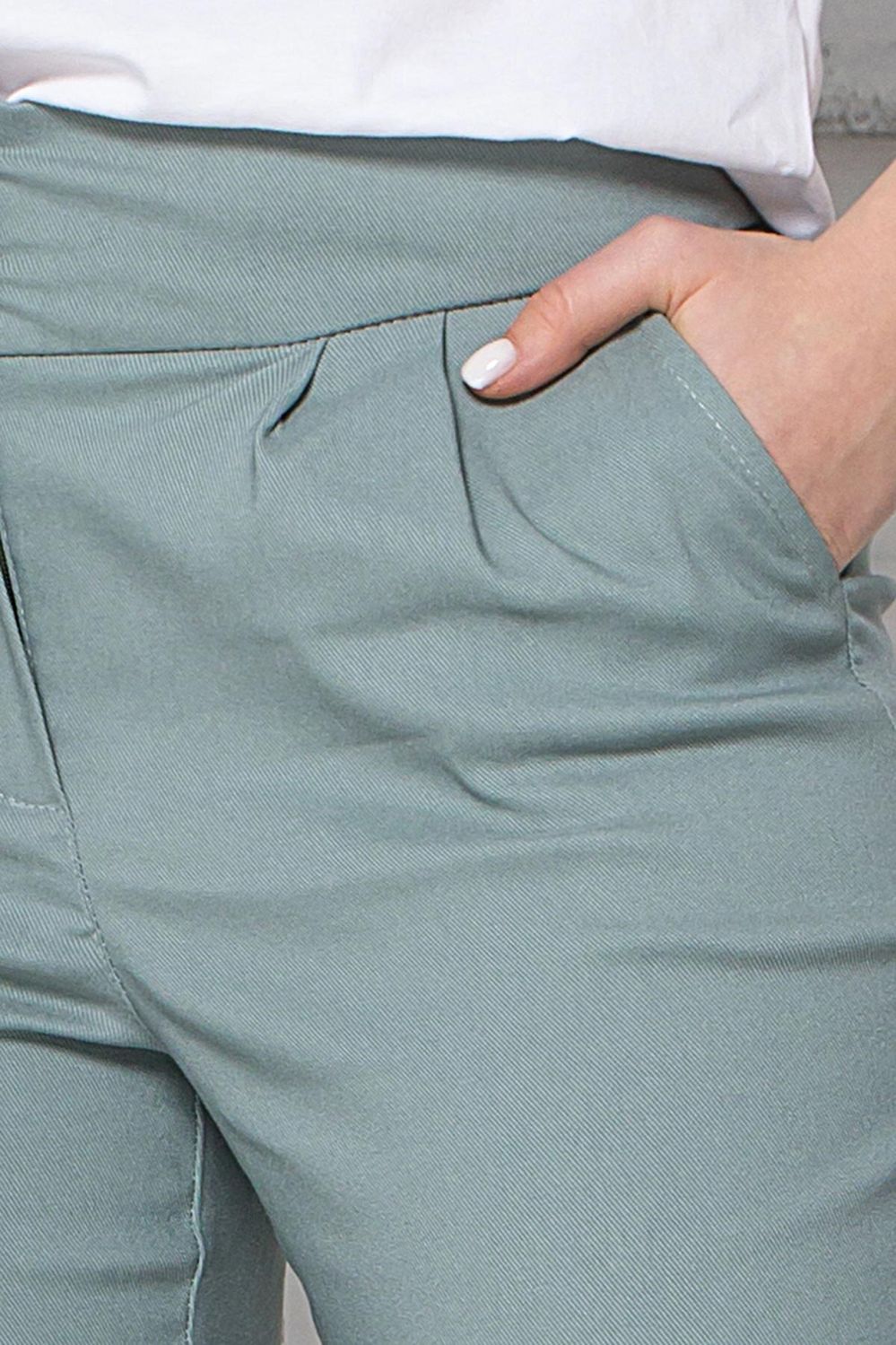 Женские брюки с высокой талией укороченные - фото