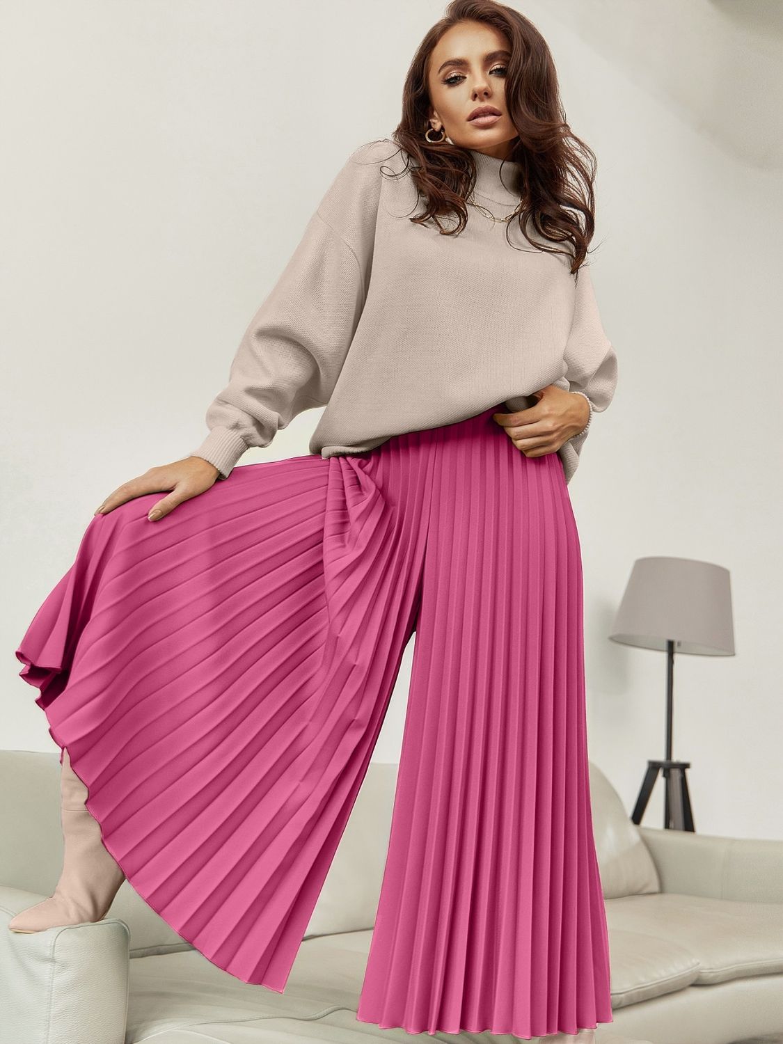 Стильные брюки–кюлоты розового цвета - фото
