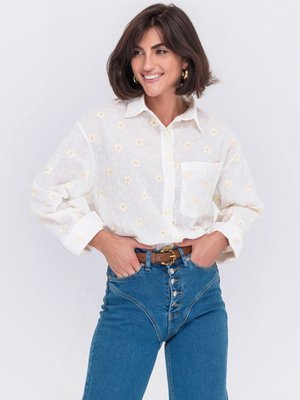 Нарядная женская рубашка оверсайз с вышивкой - фото