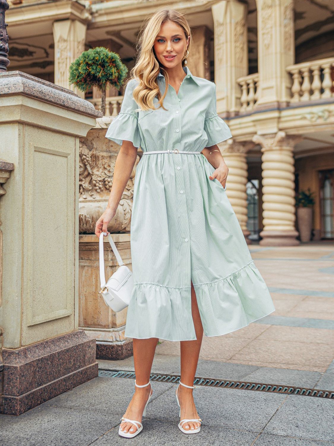 Легка літня сукня-сорочка з бавовни у дрібну смужку - фото