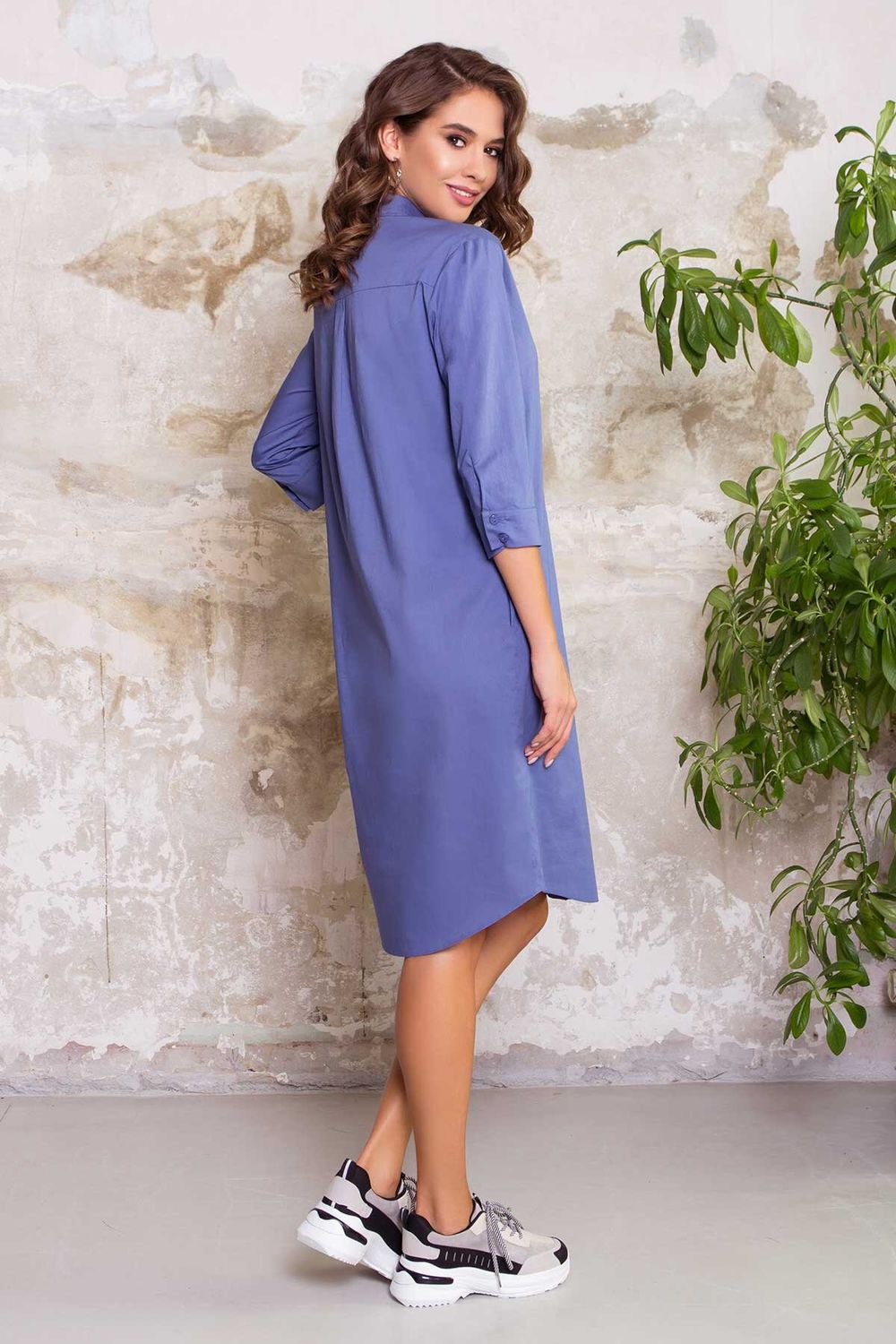 Бавовняне плаття сорочка прямого крою синє - фото