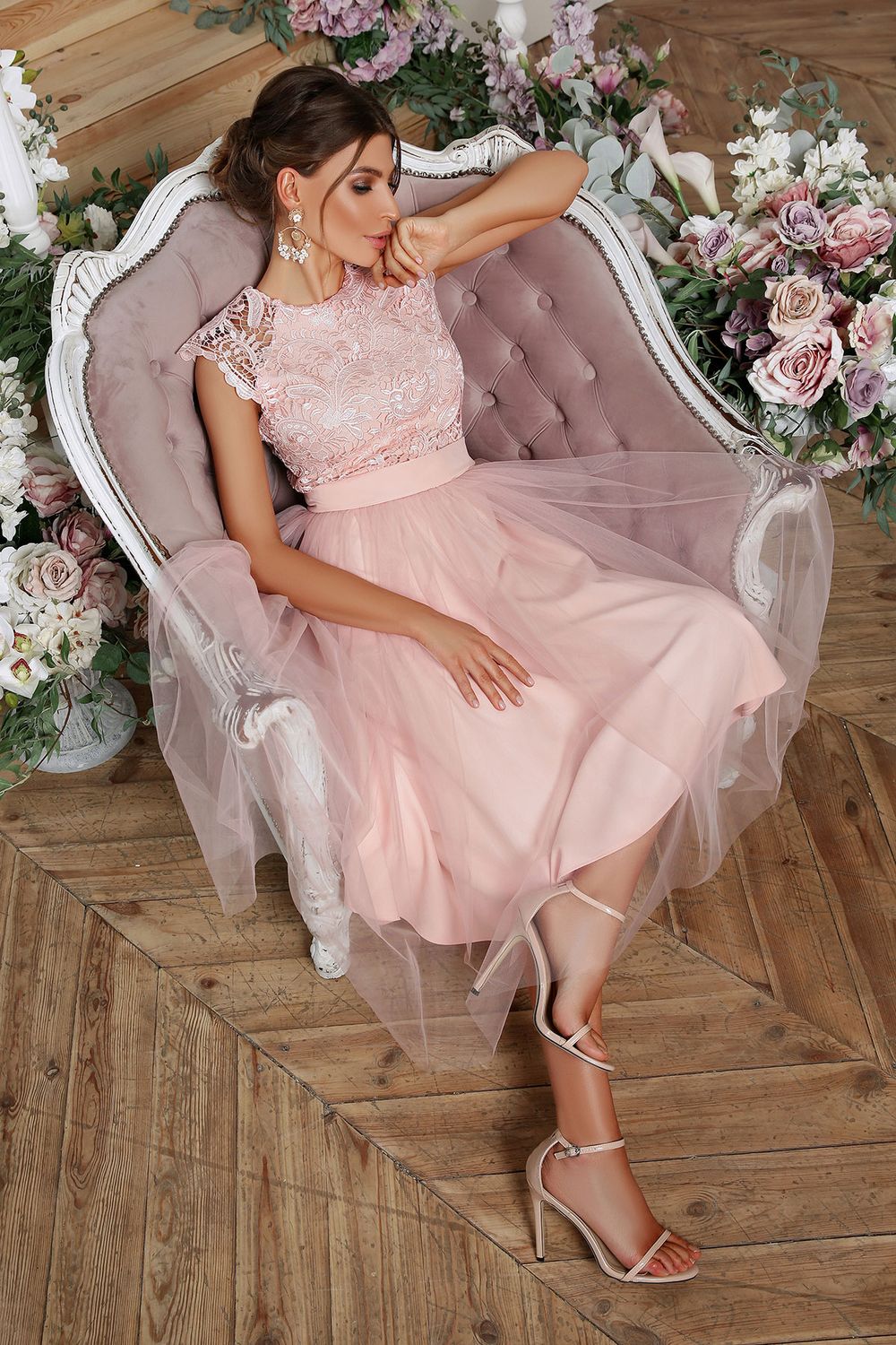 Вечернее платье с пышной юбкой персиковое - фото