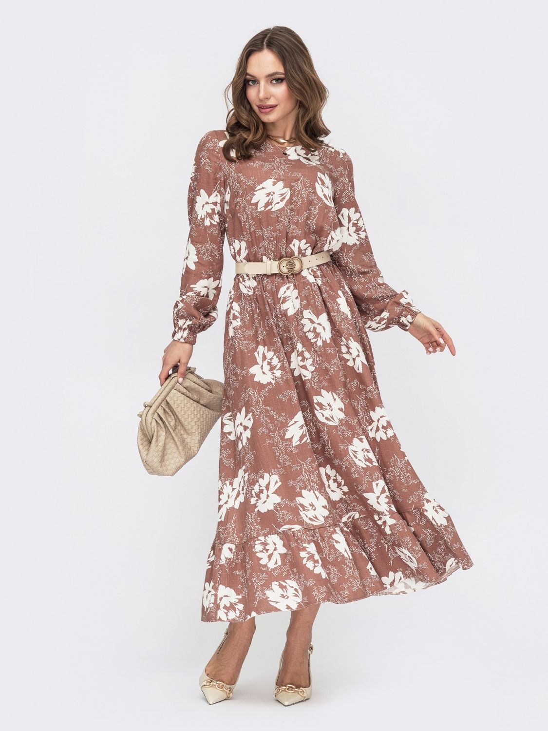 Льняное платье миди с цветочным принтом коричневое - фото
