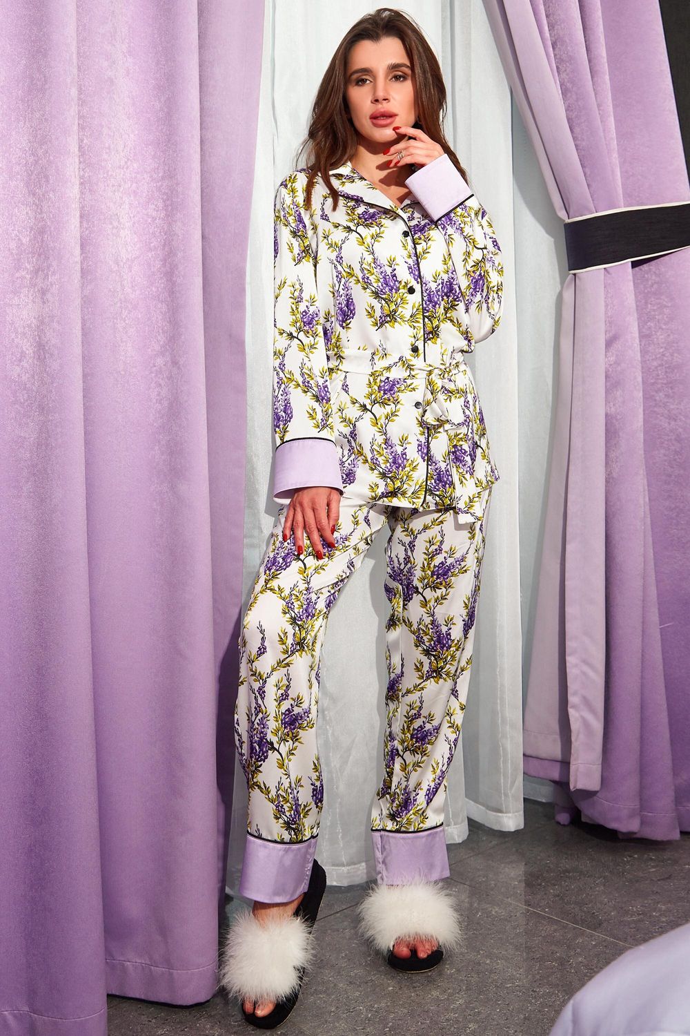 Шелковая пижама с цветочным принтом - фото
