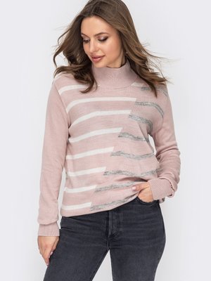Женский свитер с горлом пудрового цвета - фото