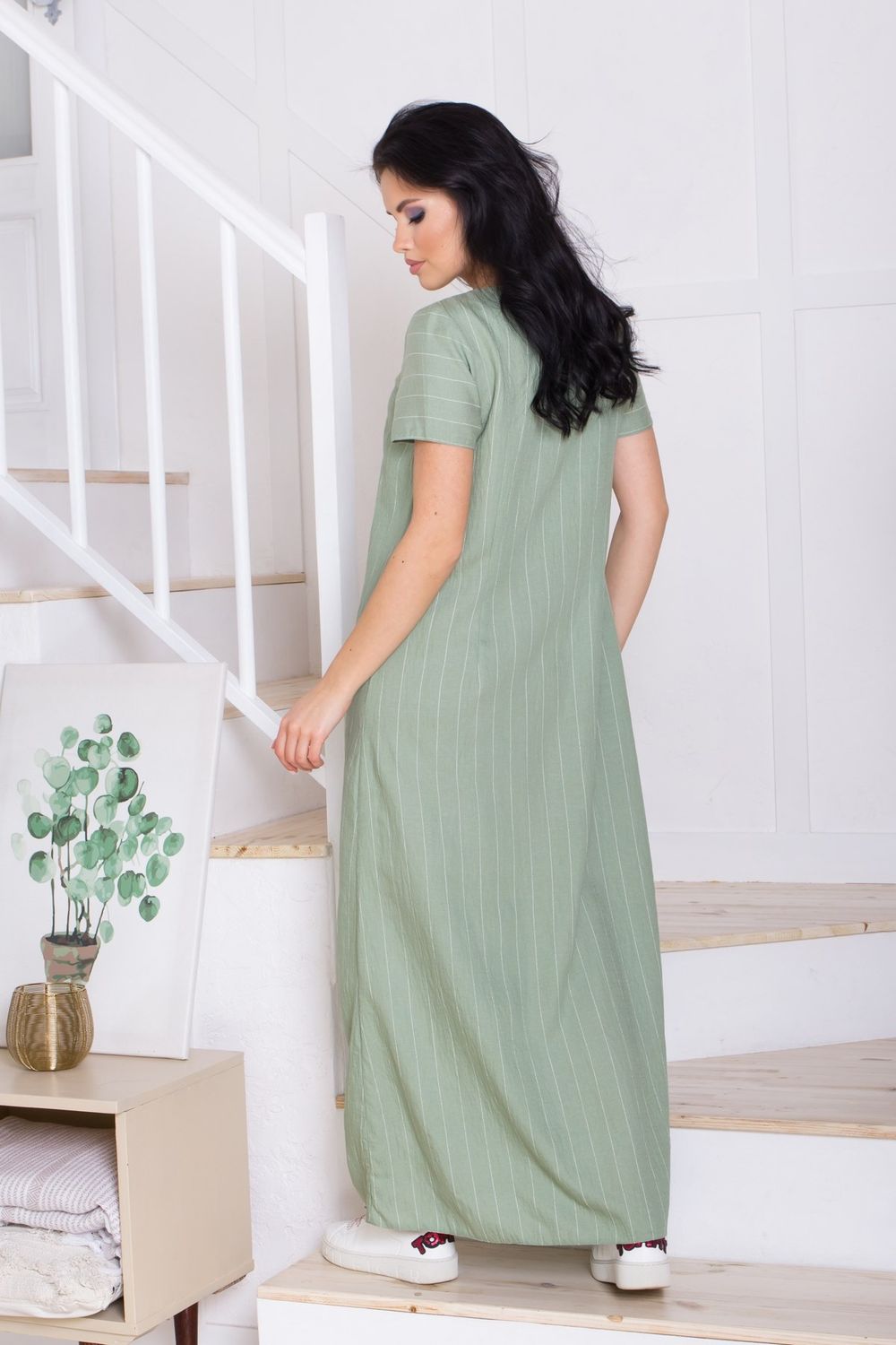 Літнє плаття в підлогу зелене в смужку - фото