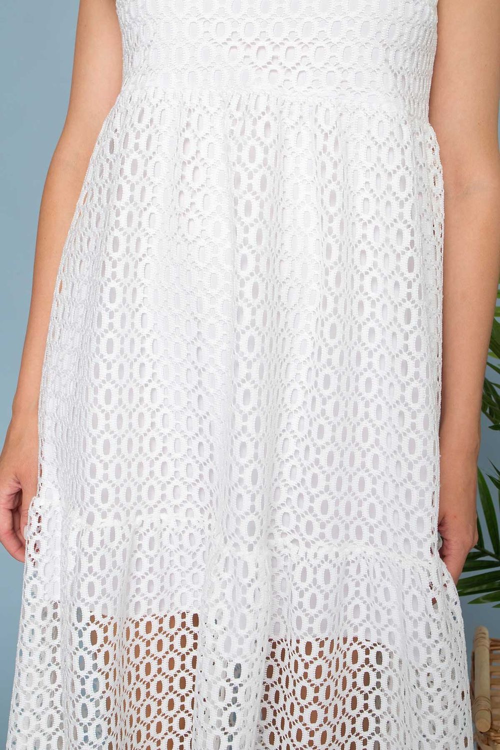 Літнє гипюрове плаття з високою талією біле - фото