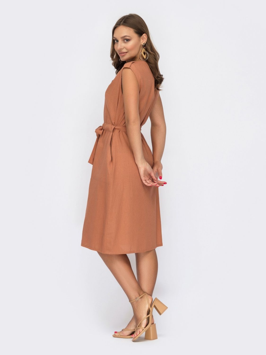 Льняна сукня сорочка теракотового кольору - фото