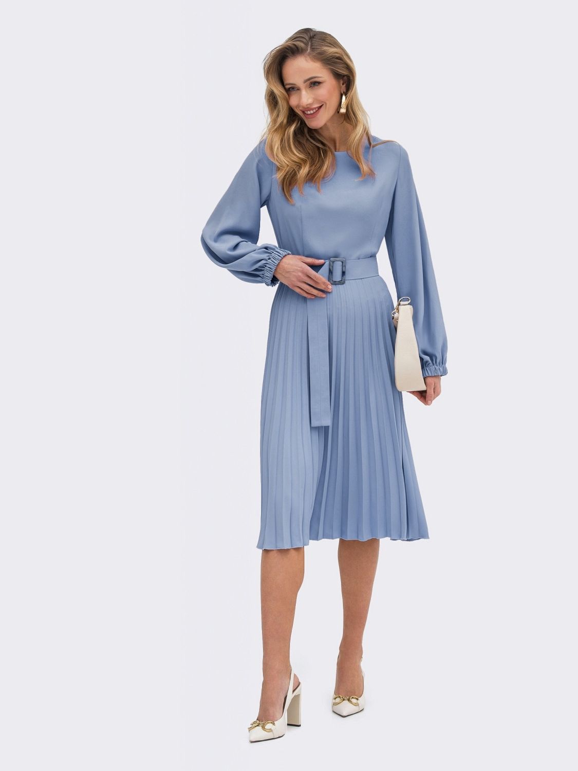 Платье-миди с юбкой-плиссе голубого цвета - фото