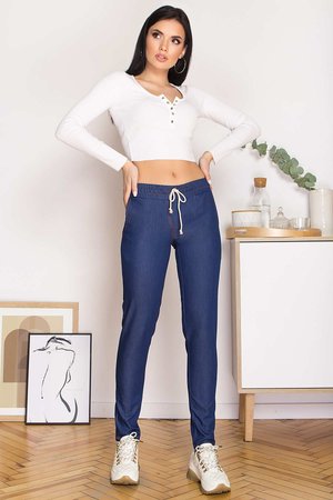 Женские джинсовые штаны на резинке - фото