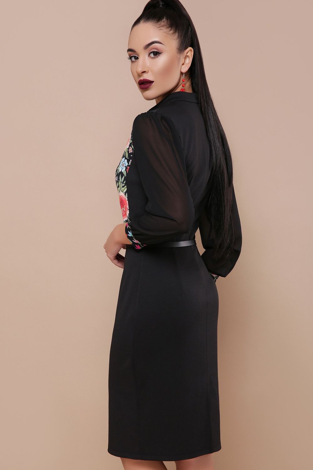 Чорне Нарядне плаття-футляр з принтом "Троянди" - фото