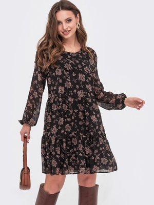 Нарядное шифоновое платье на весну с широким воланом - фото