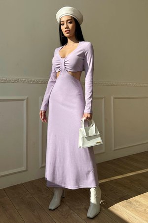 Стильне трикотажне плаття максі бузкового кольору - фото