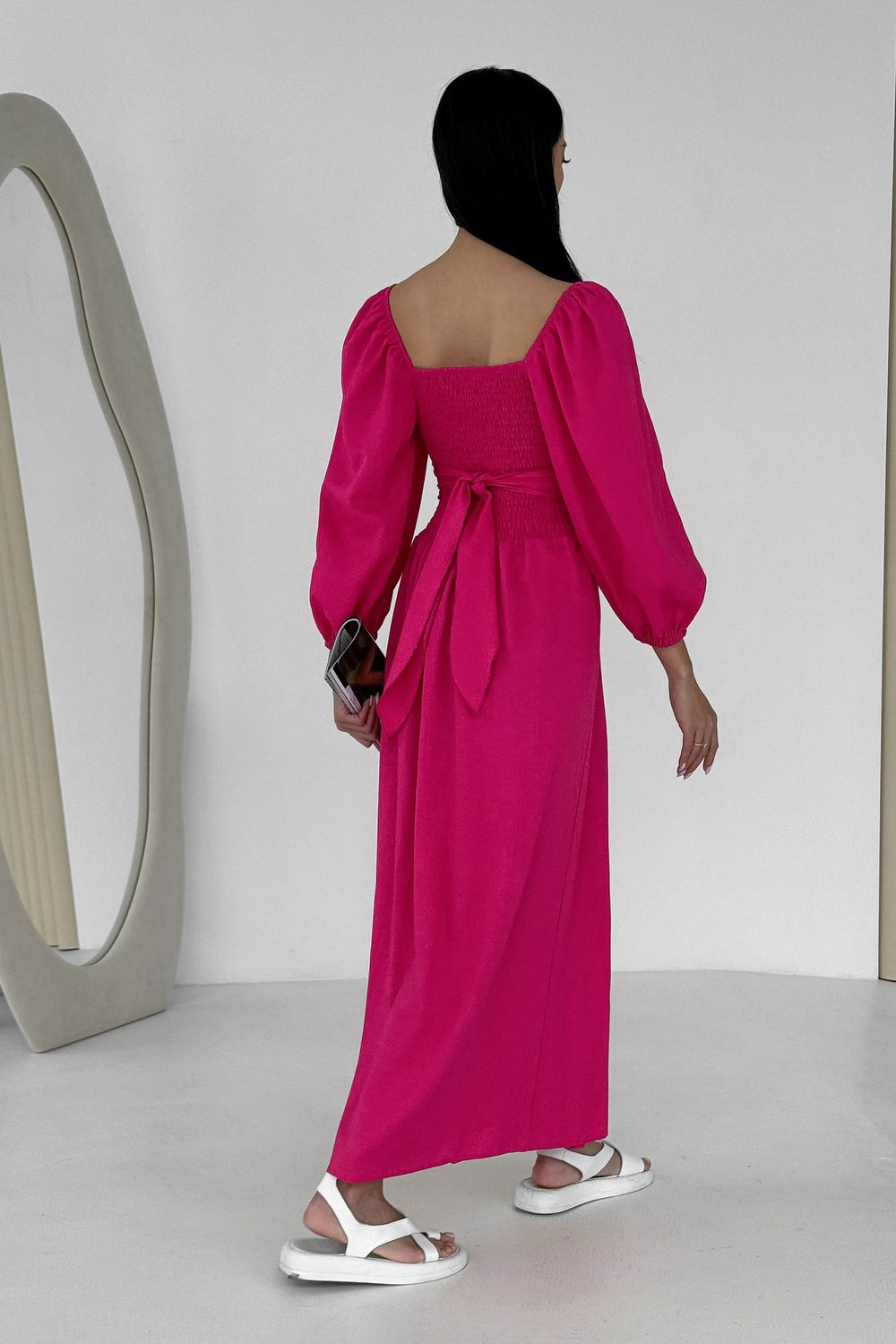 Дизайнерська літня сукня з льону рожевого кольору - фото