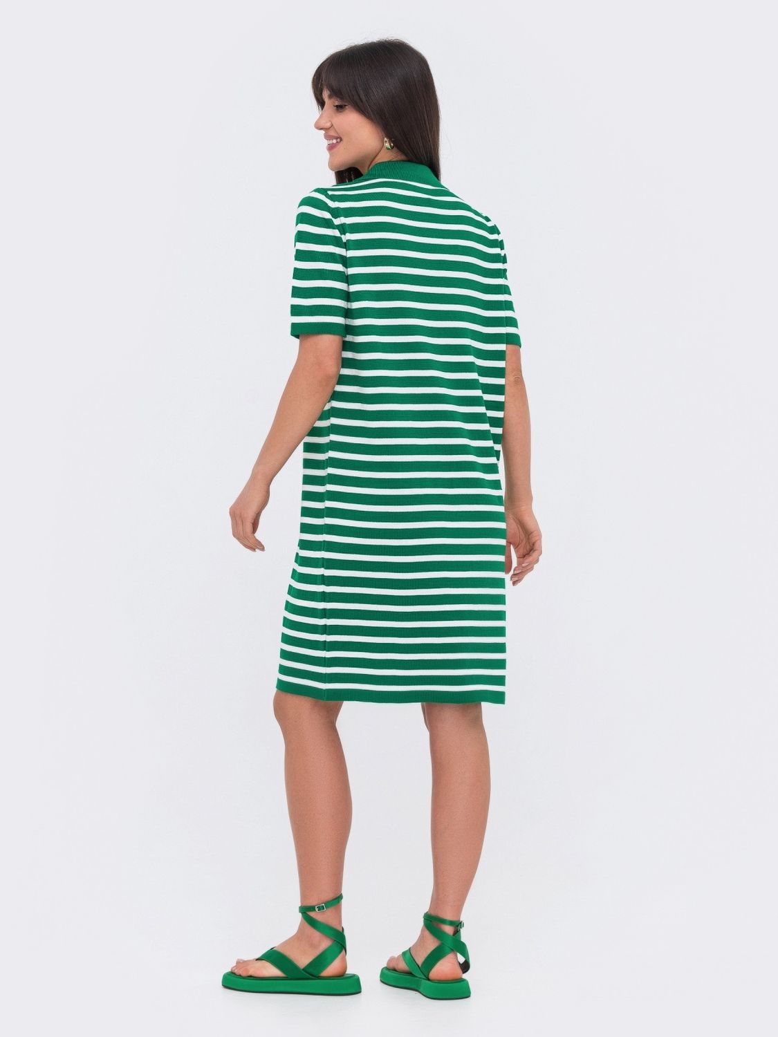 Літня сукня поло прямого крою зеленого кольору - фото