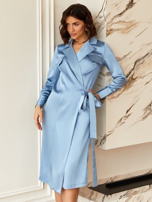 Нарядне атласне плаття блакитного кольору - фото