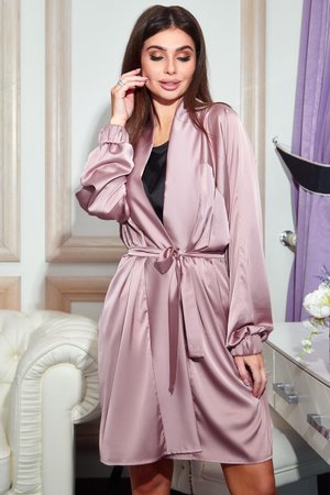 Женский шелковый халат пудрового цвета - фото