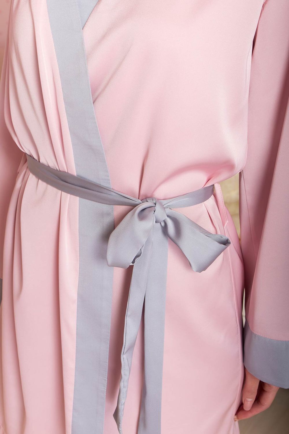 Жіночий шовковий халат рожевий - фото