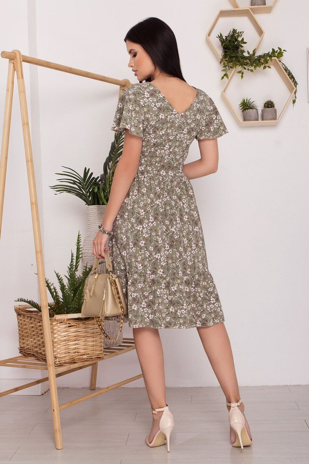 Літнє приталене плаття міді з квітковим принтом хакі - фото